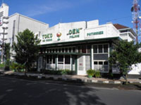 01-015-Restaurant Toko Oen 01